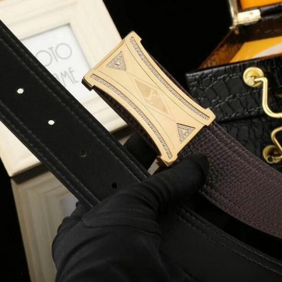 Louis Vuitton   belt - Picture 2 of 5